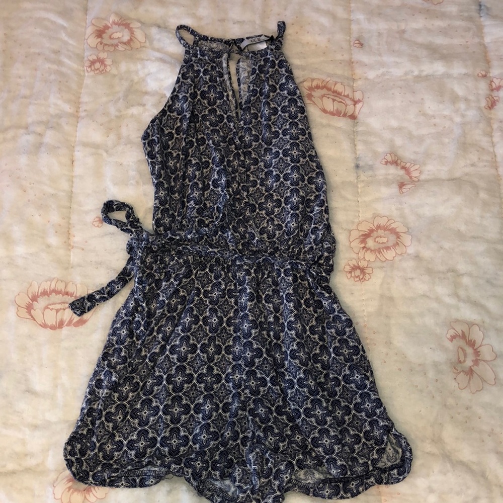 Romper - Picture 2 of 4